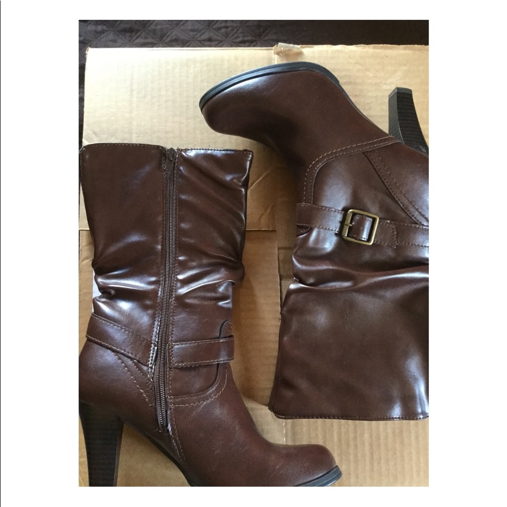 Brown heel boots